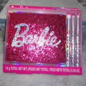 M-68 NEW SEALED TOWNLEY GIRL BARBIE EYESHADOW PALLETTE W/ BRUSHES
